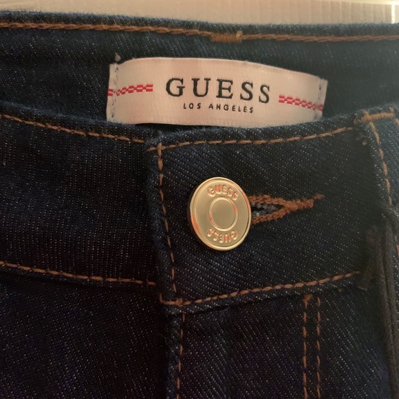 GUESS 1981 Cuffed High-Rise Jeans - Picture 7 of 8